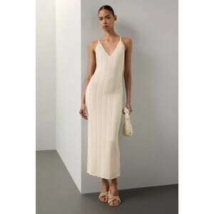Elegant Cream Sleeveless Dress